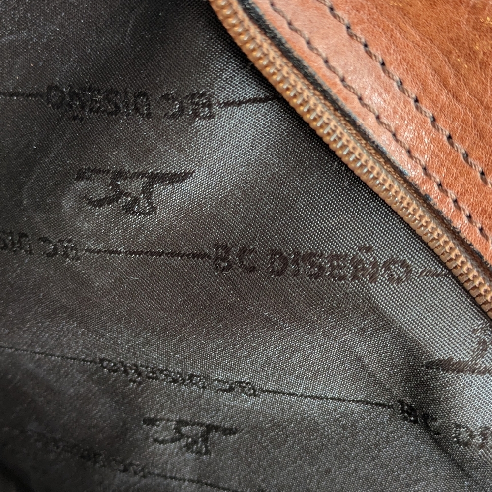 Leather Purse, Classic Brown Shoulder Bag w/ Pockets, Straps, Metallic Accents - Picture 8 of 13